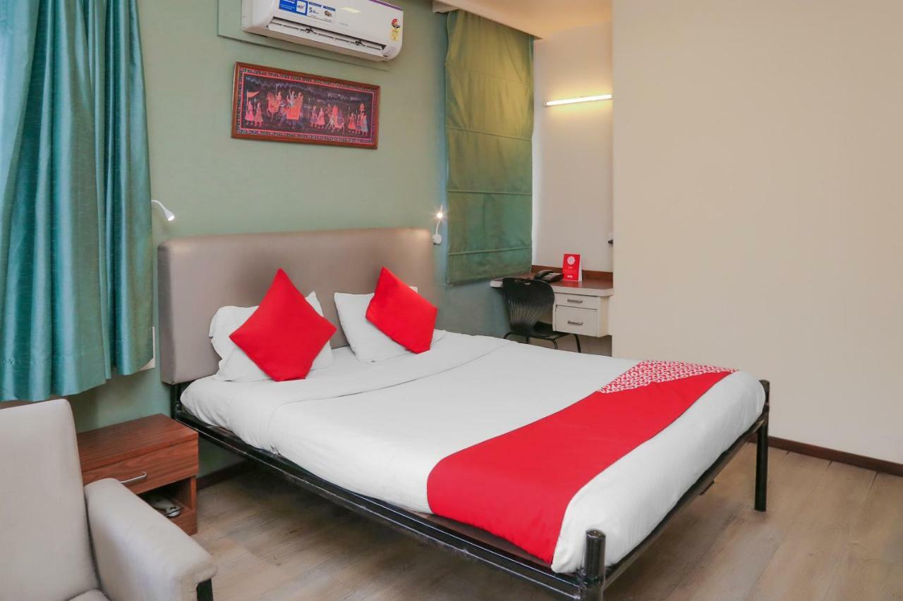 Oyo 6429 Hotel Pearl Púna Kültér fotó